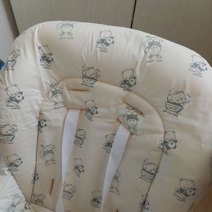 Детский стульчик. Детский стол для кормления