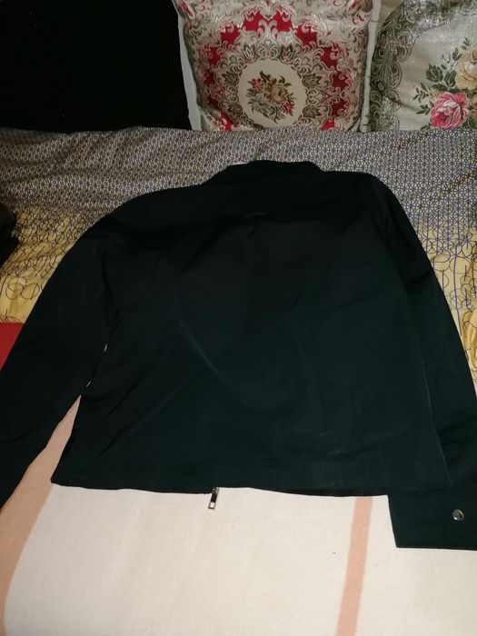 Vînd 2 geci și 1 cojoc 200lei