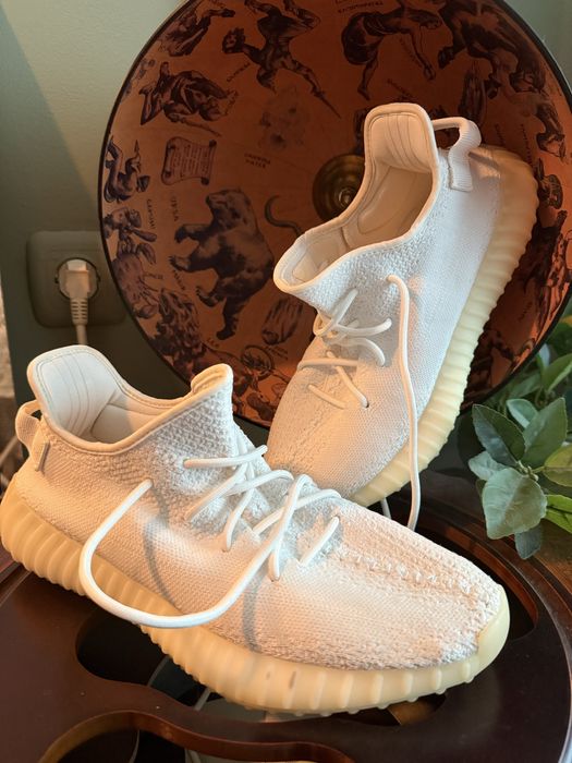 adidas YEEZY boost 350 v2 triple white