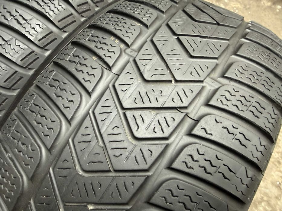 2x Anvelope Iarna 205/50 r17 M+S - Pirelli Sotto Zero 3