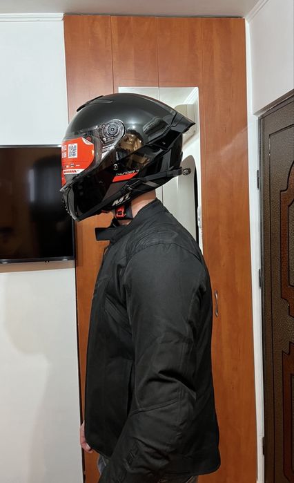 Casca moto MT Thunder 4 negru lucios