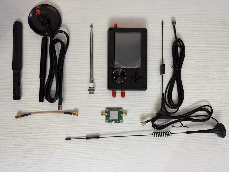 Hackrf One cu portapack SDR + antene