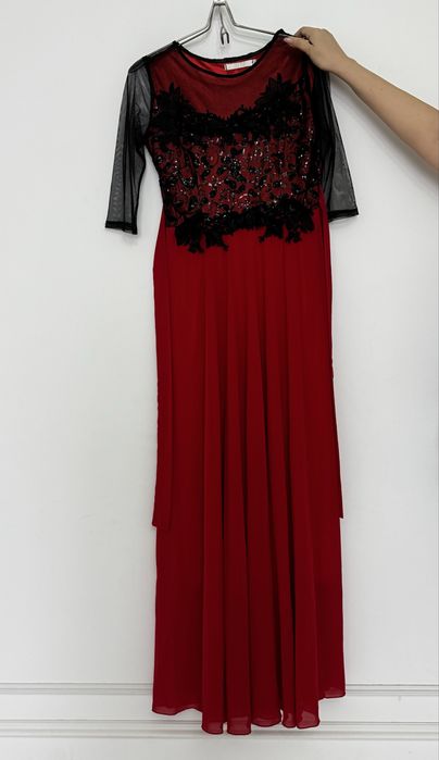 Вечерние женские платья