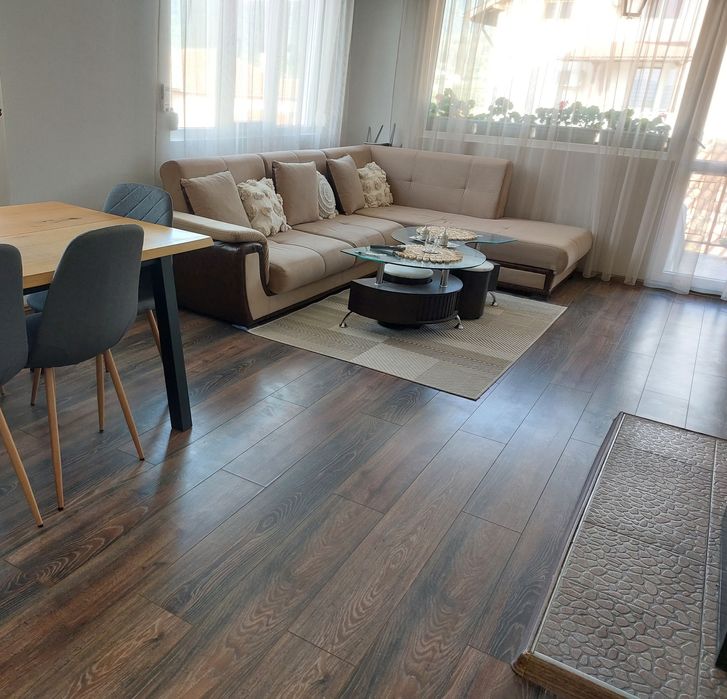 Холна масичка                  .