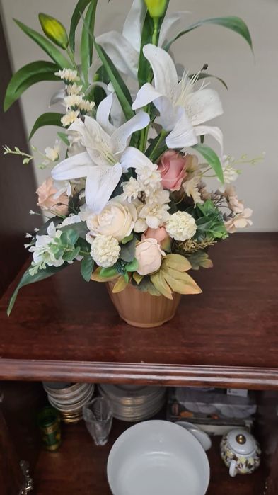 Продаются цветы искусственные цветы