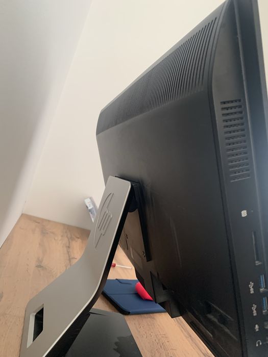 Продам Моноблок Hp compaq Elite 8300