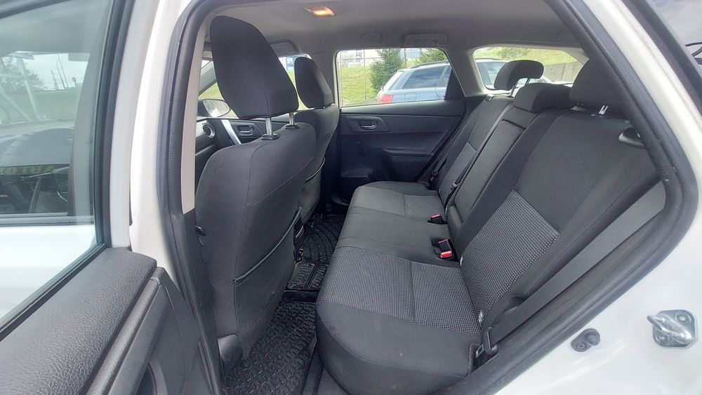 Продавам Тойота Аурис 1.4 d4d