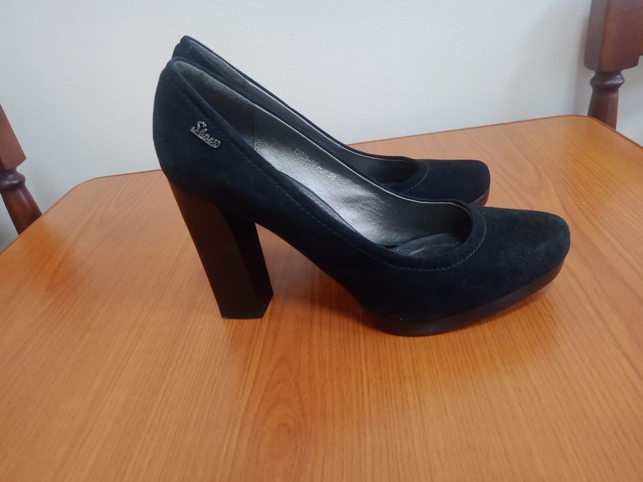 Продам туфли новые