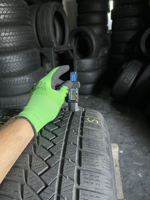 2 anvelope iarna 215/60/17 Continental 5.5 mm!