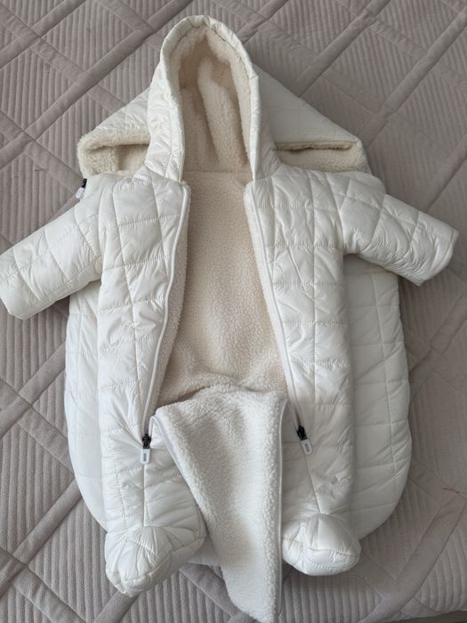 Продам конверт и комбинезон на выписку