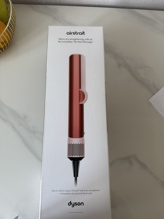 Продам Dyson Airstrait Strawberry LE