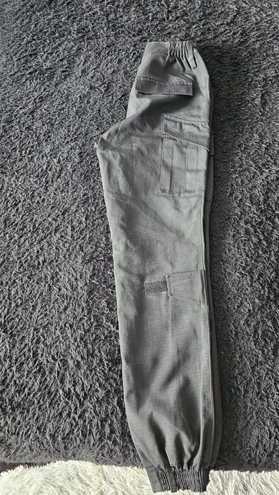 Продам джоггеры , чёрные.