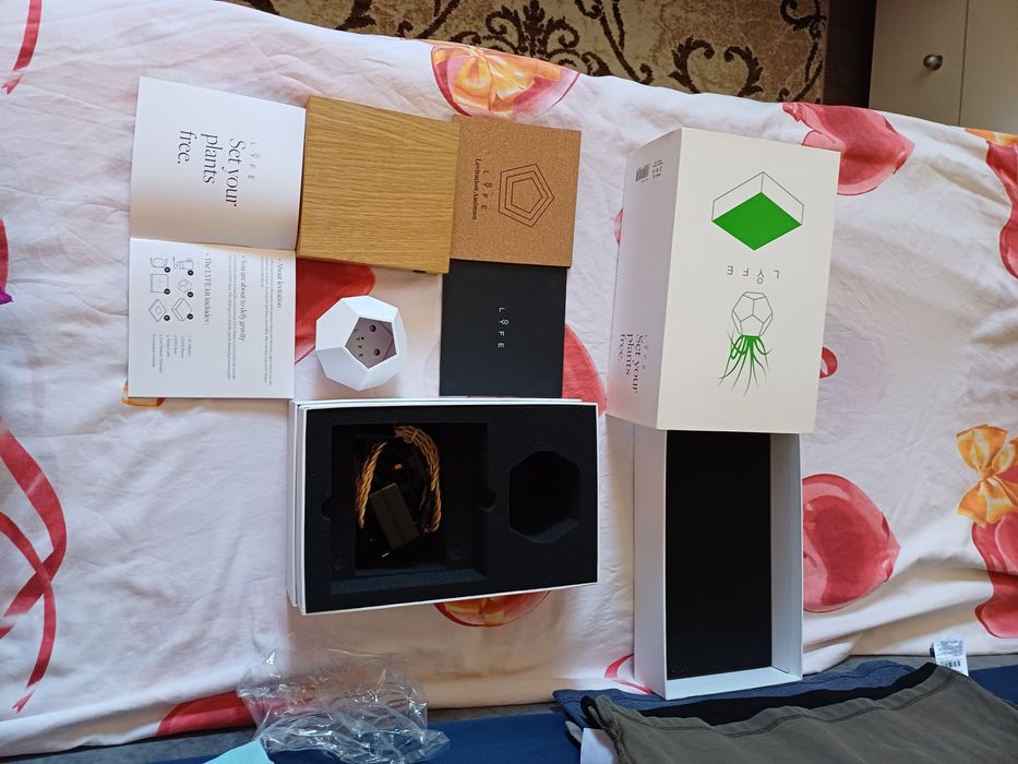 Цветочница на магните продам