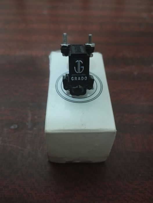 Фон корректор GRADO