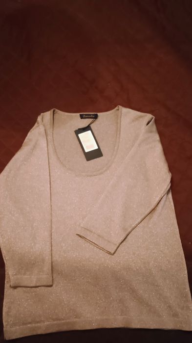 Bluza nouă Îl Modo.
