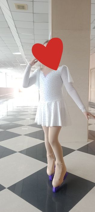 Продаю платья  для фигурного катания