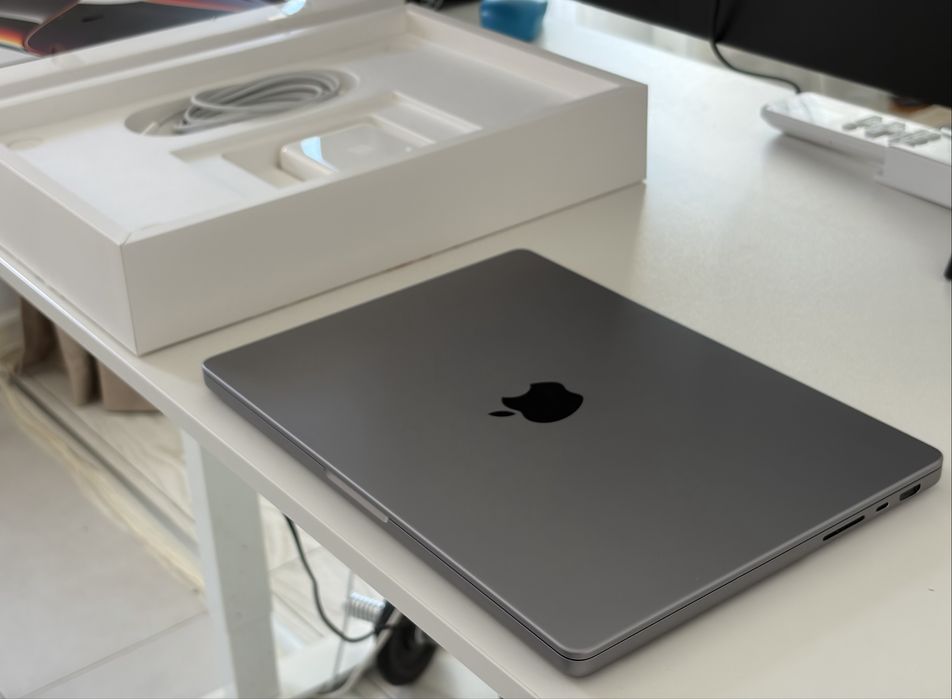 Macbook Pro 14 , M1 Pro, 32 RAM, 512 SSD ca nou
