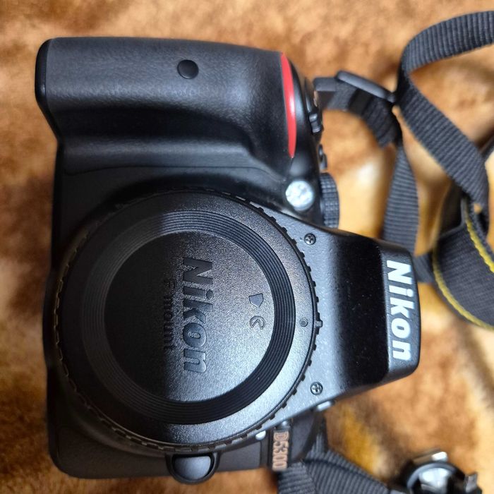 Продавам фотоапарат NIKON