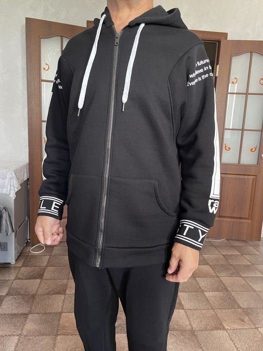 Спортивный костюм