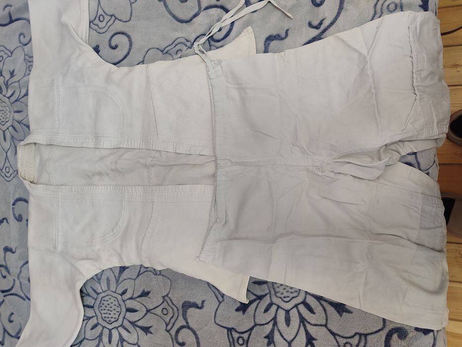 Кимоно (карате, дзюдо и т д)