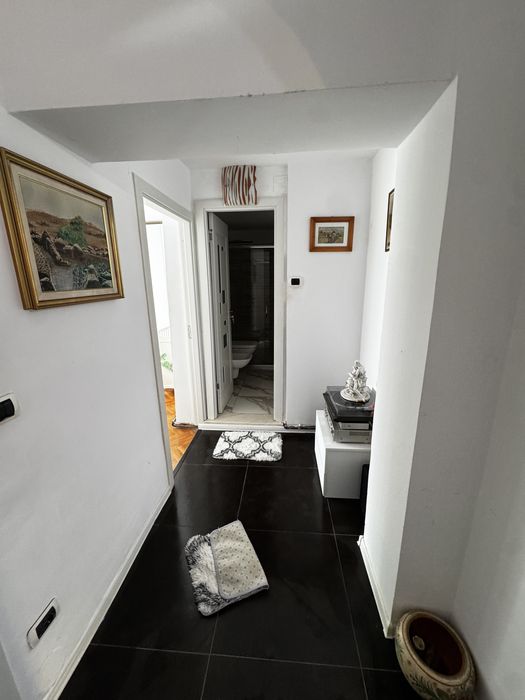 Vand apartament 2 camere decomandat