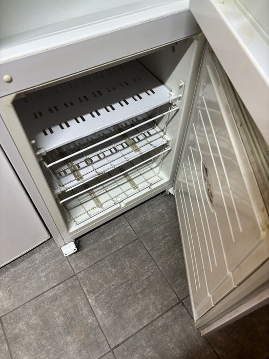 Холодильник рабочий, атлант