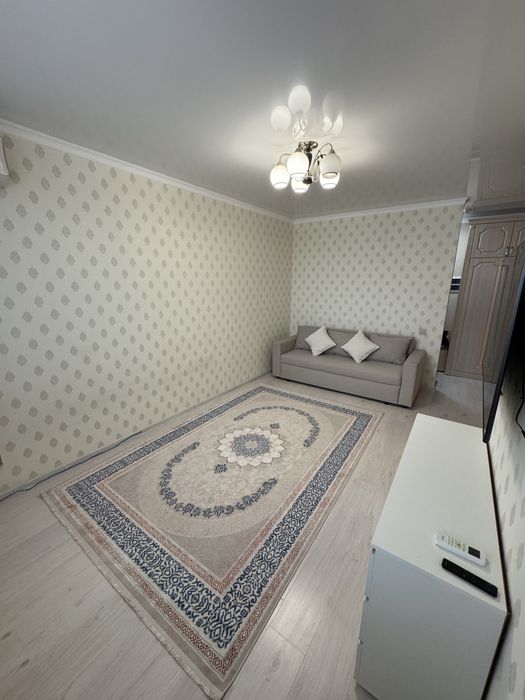 Продам ковер в отличном состоянии