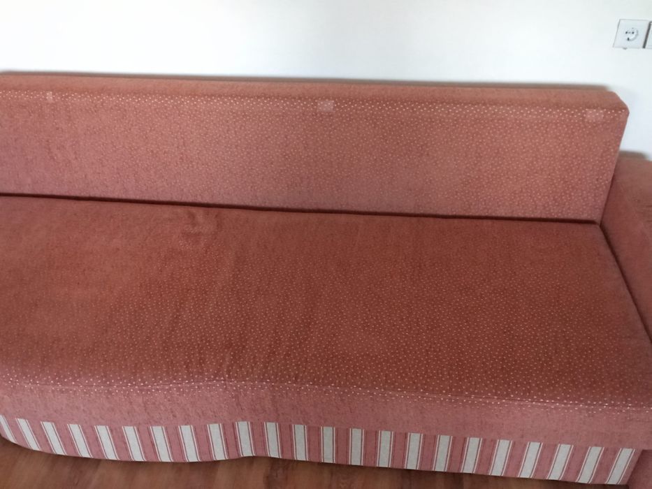 Продаётся диван в хорошем состоянии