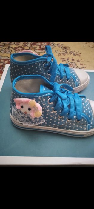Детские обуви для девочек макаси, кеды...