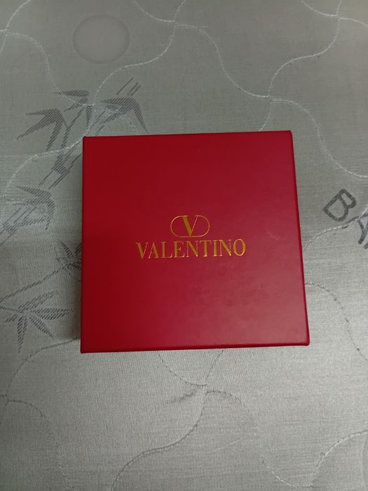 Продается ремень Valentino