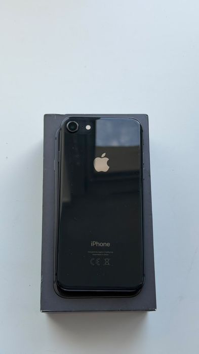 Продам iPhone 8, 64 gb, за 50000