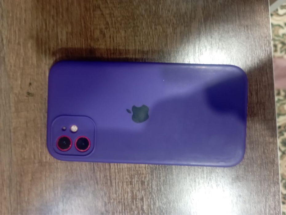 Продам айфон 11 в хорошем состояние