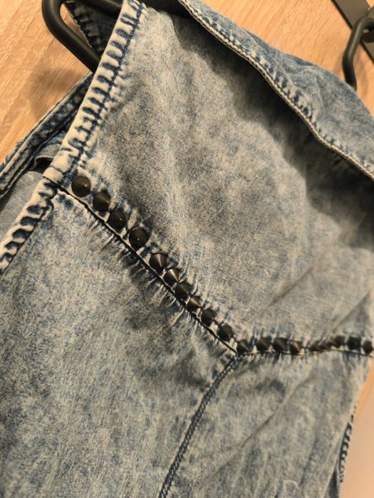 Дамски дънкови елеци с копчета в отлично състояние - 10 лв