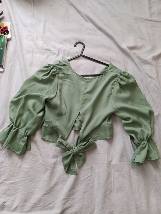 Блуза с връзки на гърба Shein