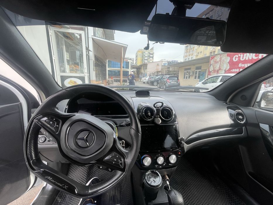 Nexia 3 avtomat sotiladi