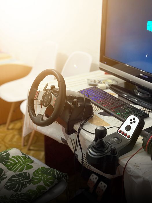Игровой руль Logitech G27