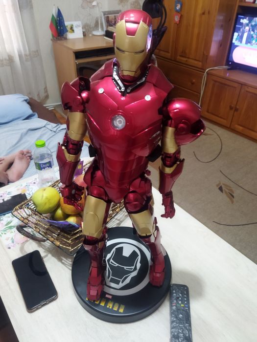 Железен робот Iron man