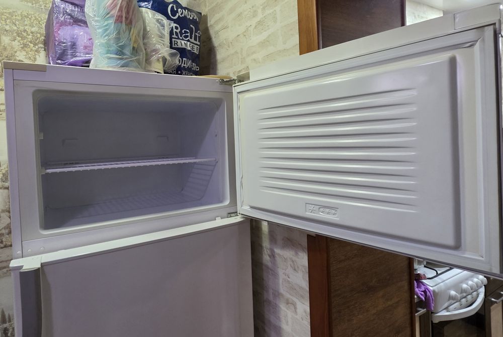 Двухкамерных холодильник  BEKO