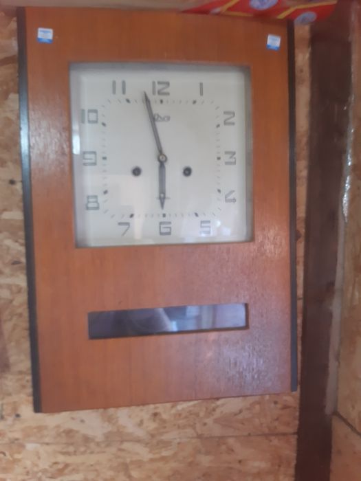 Продам настенные часы