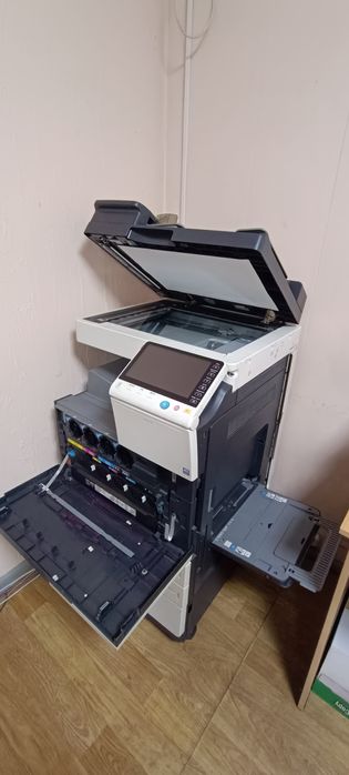 Konica Minolta C284e