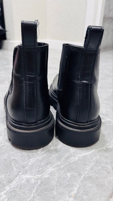 Ботинки Zara 39 размер унисекс