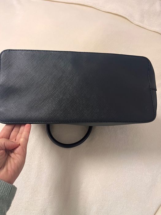 Дамска чанта Guess