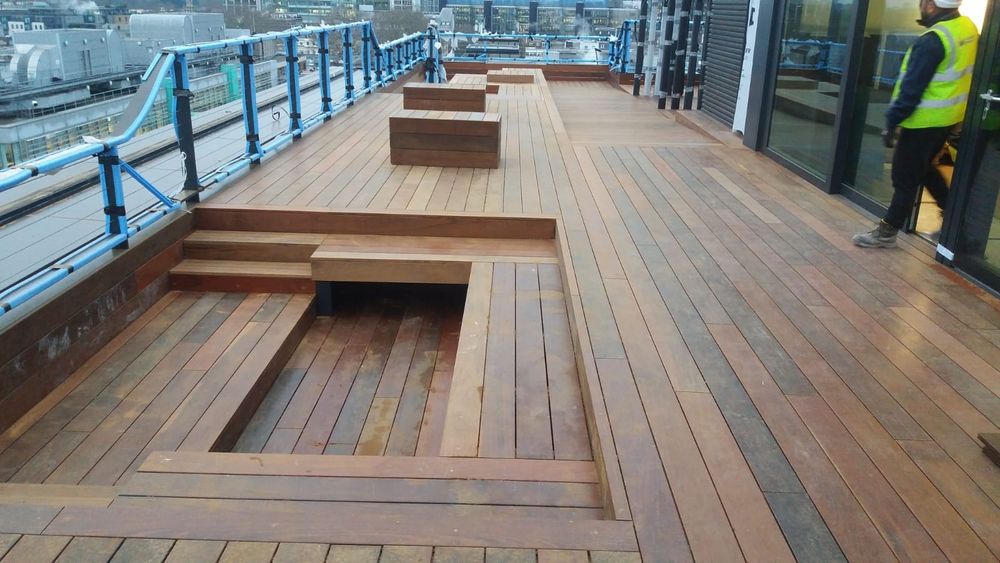 Atelier Tâmplărie Lemn – Mobilă, Uși, Foisoare, Lucrări la Comandă