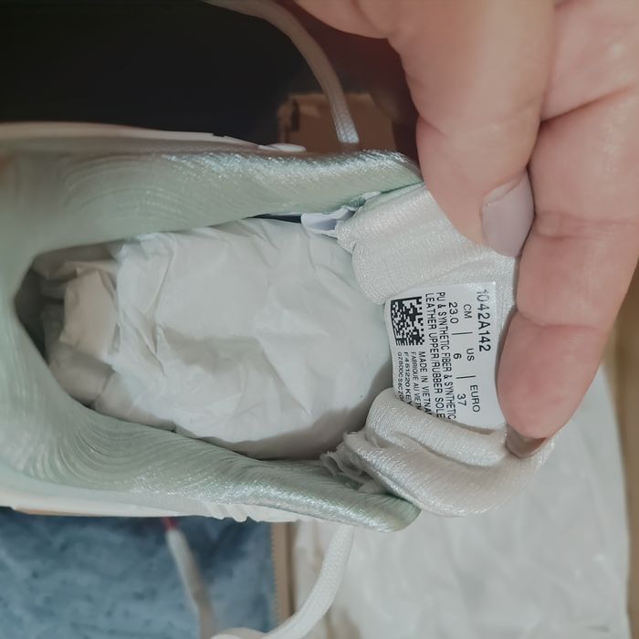 Маратонки Asics 37размер