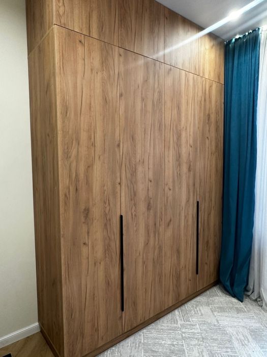 Шкаф 2м Высота 2.85м