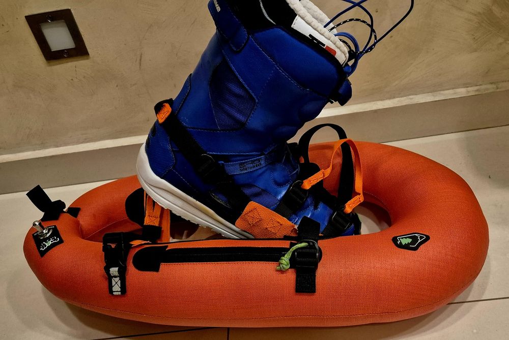 Надуваеми снегоходки Small Foot Revolution  2