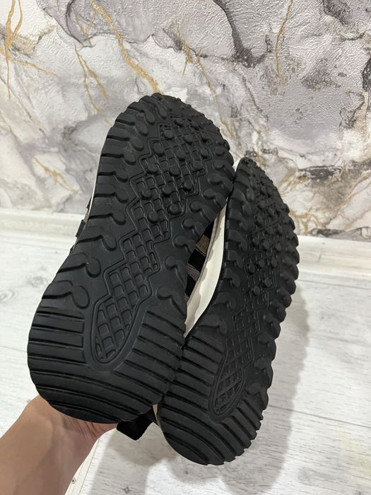 Продам крассовки новык качество хорошее