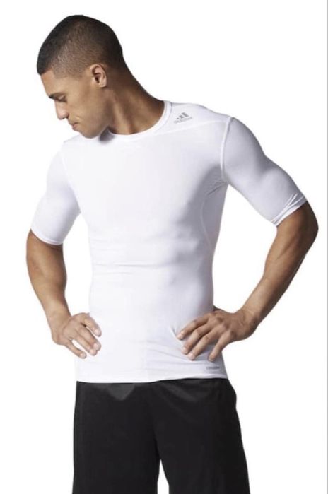 Мъжка тениска ADIDAS TECHFIT Climalite. Размер L