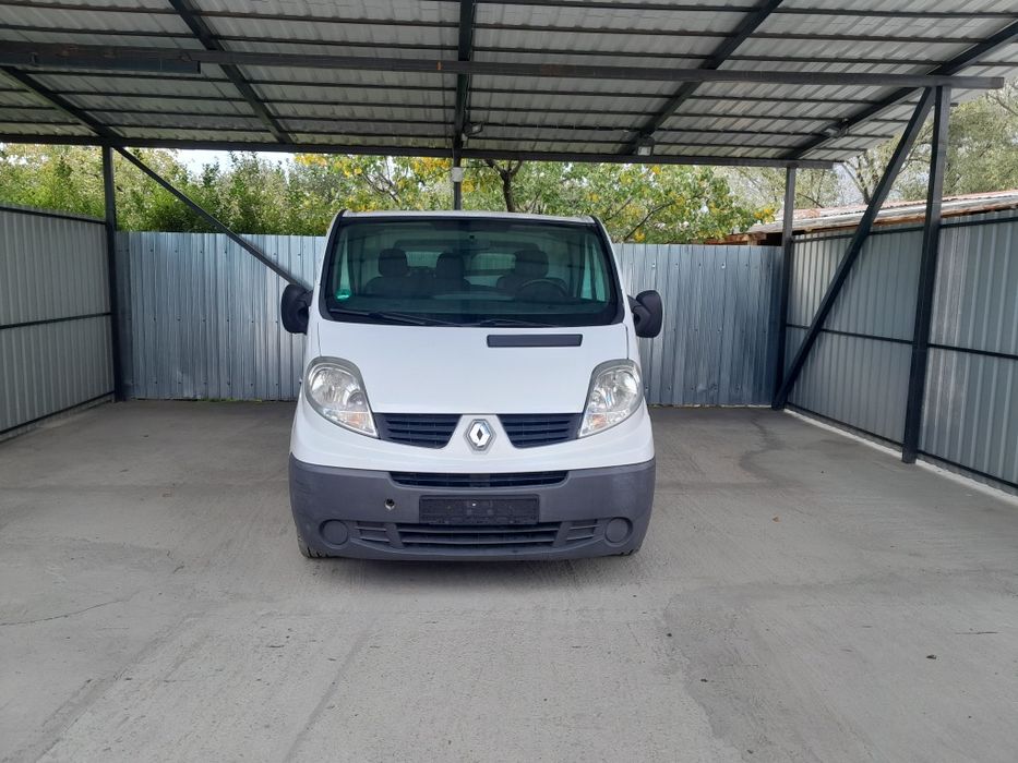 Renault Trafic Modelul Lung