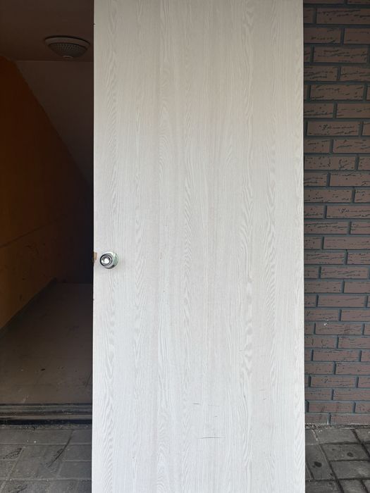 Продам межкомнатные двери